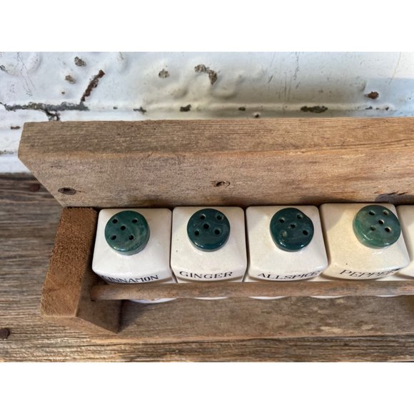 Vintage Spice Rack With Spice Jars Rooster Chicken Farmhouse - Picture 7 of 16